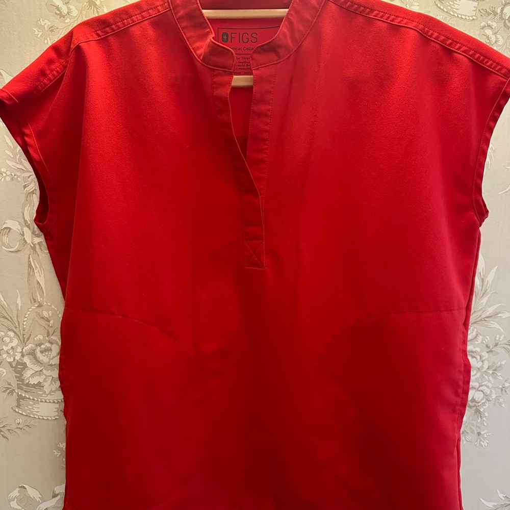 Figs Pop Red Rafaela XS